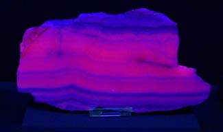 Fluorescent mangano calcite