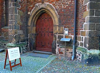 English-language church services in Wittenberg sign