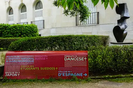 Sign on City International University of Paris campus