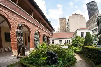Musee Bourdelle courtyard