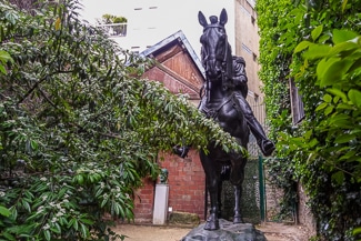 Equestrian statue by Antoine Bourdelle