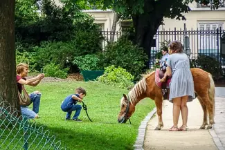 Pony ride in Parc Montsouris, Paris