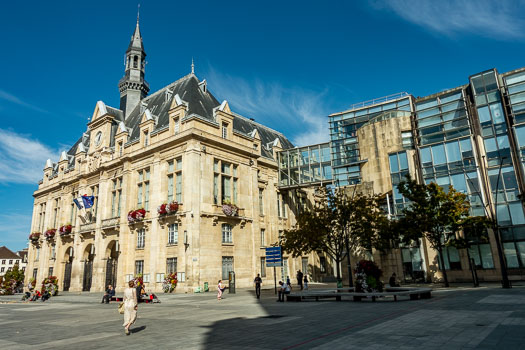 Place Victor-Hugo and Mairie in Saint-Denis, France