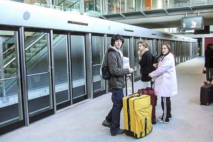 Train stations at Charles de Gaulle airport 