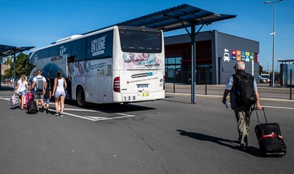 Paris - Porte Maillot bus at Beauvais-Tillé Airport