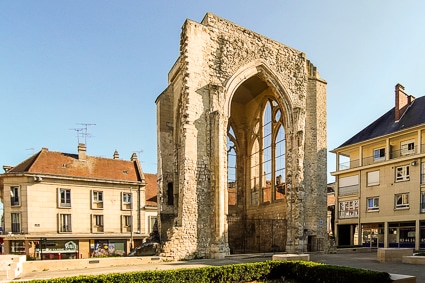Ruin of Collégiale Saint-Barthélemy, Beauvais