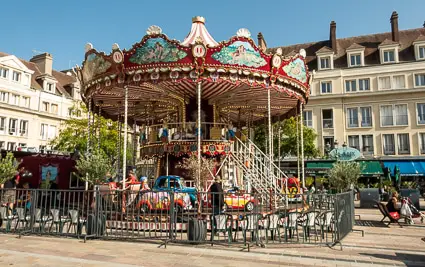 Place Jeanne Hachette Carousel, Beauvais