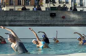 Paris Plage synchronized water gymnastics 2004