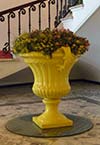 Lobby flowers at Hotel de La Ville Civitavecchia