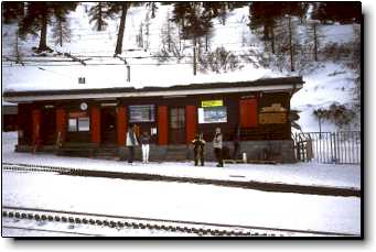 Gornergrat Bahn Riffelalp Resort Zermatt Switzerland ski train