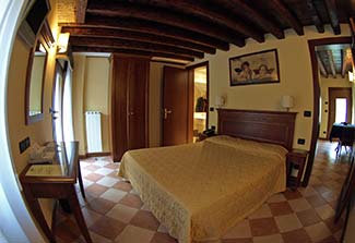 Alloggi Marinella guest room