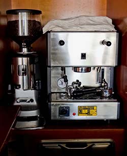 Hotel Ai Due Fanali espresso machine