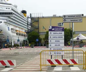 Sign on pier at Marittima