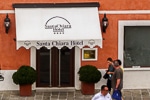 Hotel Santa Chiara entrance