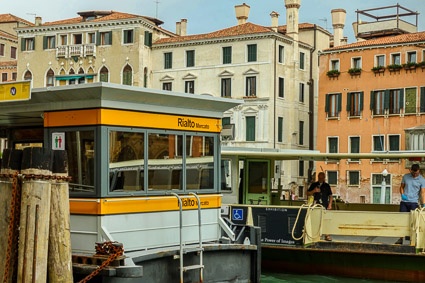 Rialto Mercato vaporetto stop