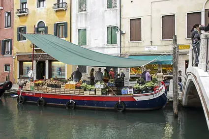 Venice produce barge by the Ponte dei Pugni.