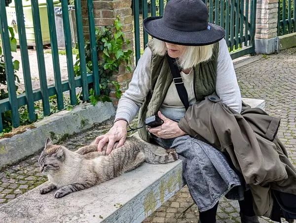 Cheryl Imboden and cat in Venice, Italy.