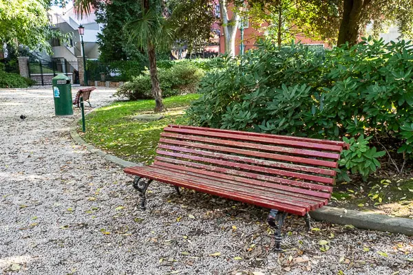Park bench in Giardini Papadopoli, Venice.