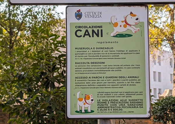 Rules for dogs in Venice's public parks.