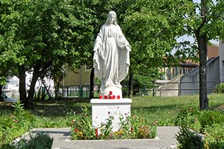 Marghera Madonna statue