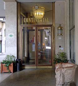 Hotel Continental entrance